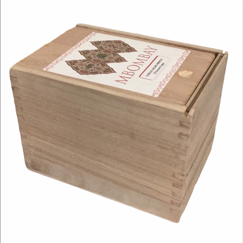 🧳3/$20🧳 MBOMBAY WOOD CIGAR BOX